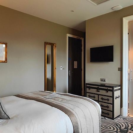 Oddfellows On The Park Cheadle  Bilik gambar A room at the hotel