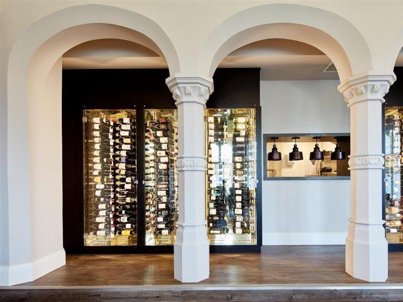Oddfellows On The Park Cheadle  Luaran gambar Wine display at the restaurant