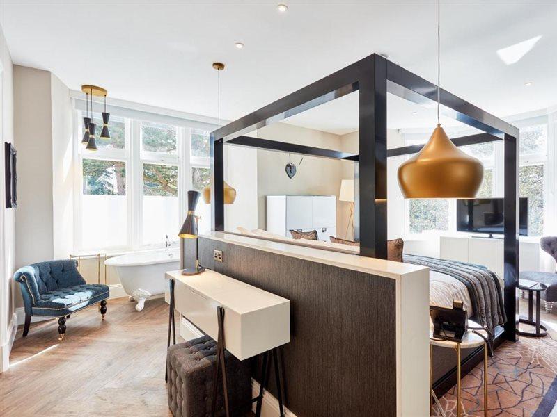 Oddfellows On The Park Cheadle  Luaran gambar A suite at the hotel