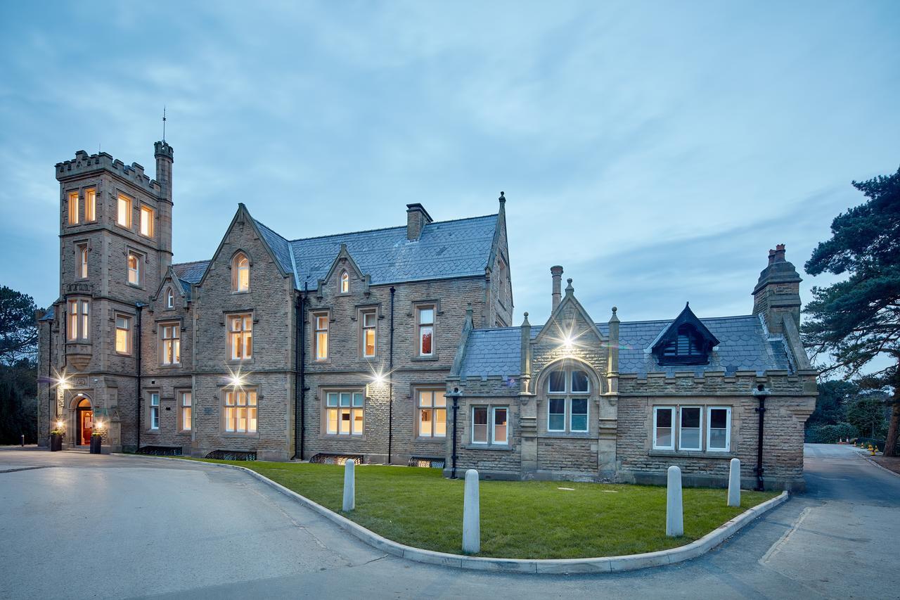 Oddfellows On The Park Cheadle  Luaran gambar The former school buildings at night