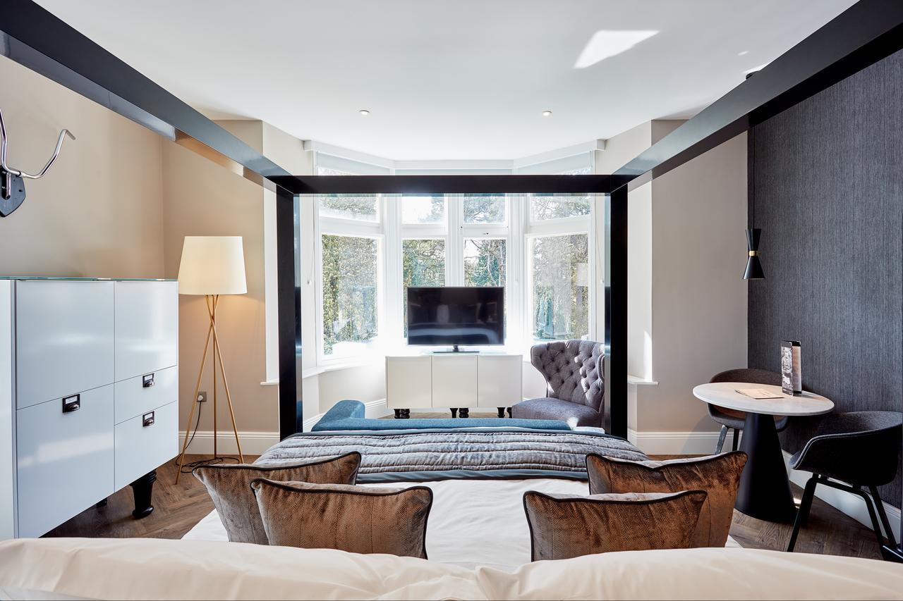 Oddfellows On The Park Cheadle  Luaran gambar The interior of a suite at the hotel