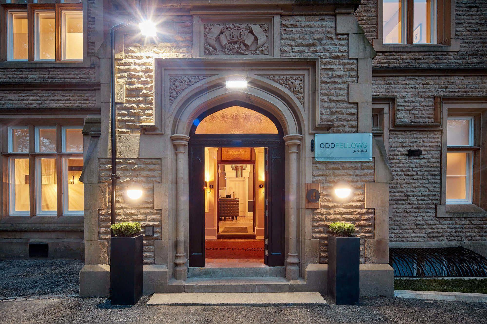 Oddfellows On The Park Cheadle  Luaran gambar The entrance to the hotel