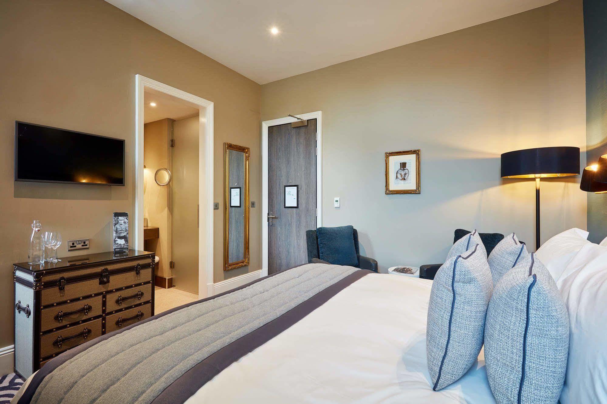 Oddfellows On The Park Cheadle  Luaran gambar A bedroom at The Old Bank Hotel