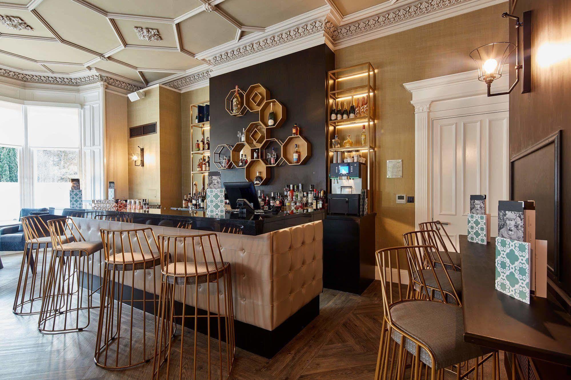 Oddfellows On The Park Cheadle  Luaran gambar The bar at the hotel
