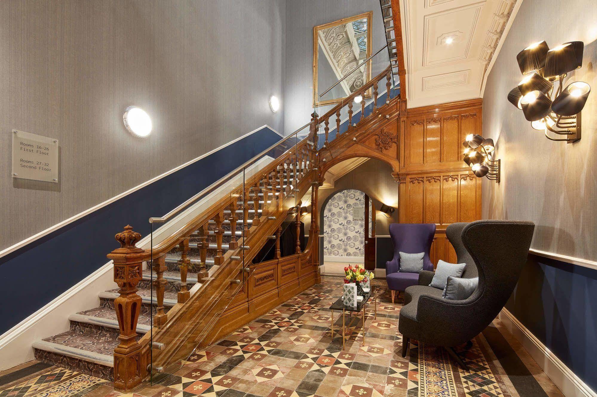 Oddfellows On The Park Cheadle  Luaran gambar The staircase